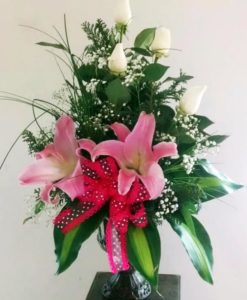 Rosas, Lilys y Nube - Flores, Florería, Floristería