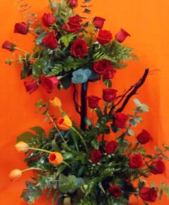 2 Pisos con Rosas y Tulipanes - Flores, Florería, Floristería