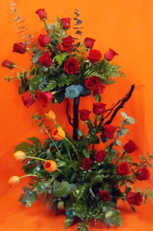 2 Pisos con Rosas y Tulipanes - Flores, Florería, Floristería