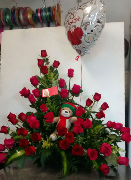 48 Rosas, Globo y Peluche - Flores, Florería, Floristería