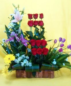 Rosas, Tulipanes, Lilis y Gerberas - Flores, Florería, Floristería