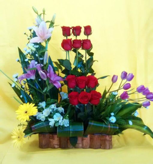 Rosas, Tulipanes, Lilis y Gerberas - Flores, Florería, Floristería
