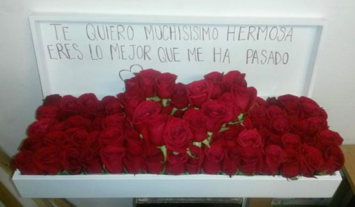 100 Rosas en Caja de Madera - Flores, Florería, Floristería