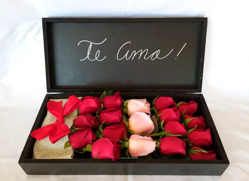 Caja con 18 Rosas - Flores, Florería, Floristería