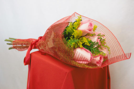 Bouquet de 6 Rosas con Follaje en Red - Flores, Florería, Floristería
