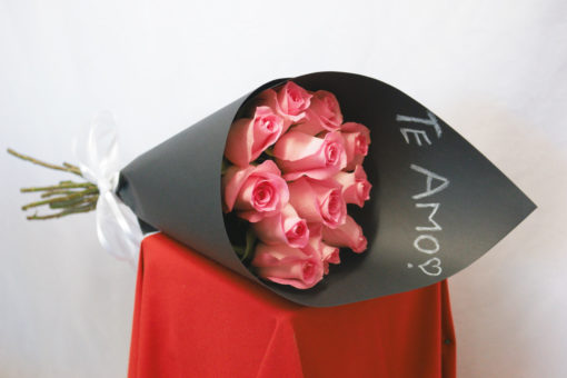 Bouquet de 12 Rosas en Negro - Flores, Florería, Floristería