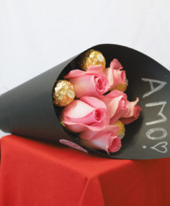 Bouquet de 6 Rosas con Chocolates en Negro - Flores, Florería, Floristería
