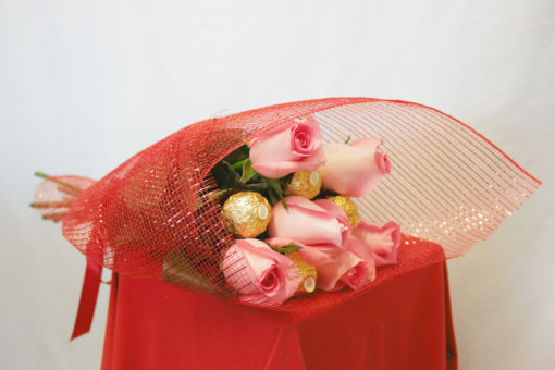Bouquet de 6 Rosas con Chocolates en Red - Flores, Florería, Floristería