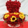 Corazón en Caja con 100 Rosas y 6 Girasoles - Flores, Florería, Floristería