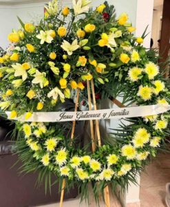 Corona Fúnebre Elegante en Tonos Amarillos y Blancos - 26AG13