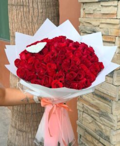 Ramo de 50 Rosas y Corazón - 26AG11