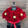 Caja de 50 Rosas con Botella Jack Daniels y Chocolates - 26AG21